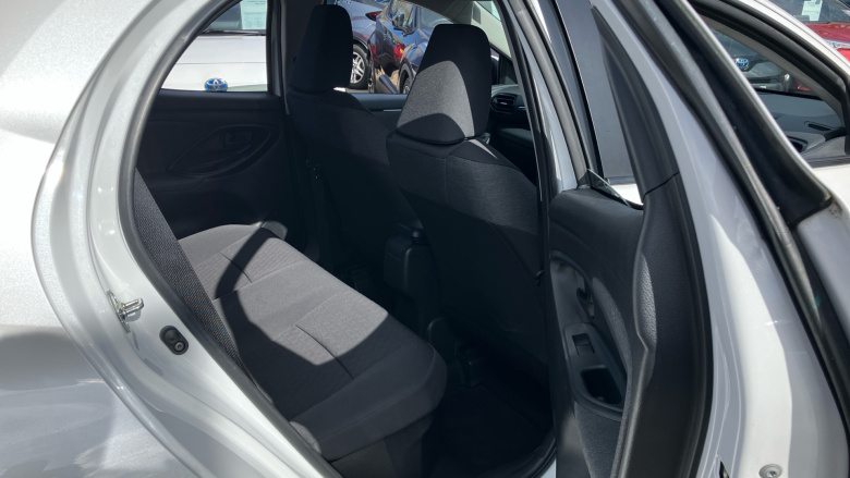 Toyota Yaris 1.5 Hybrid Design 5dr CVT Hybrid Hatchback